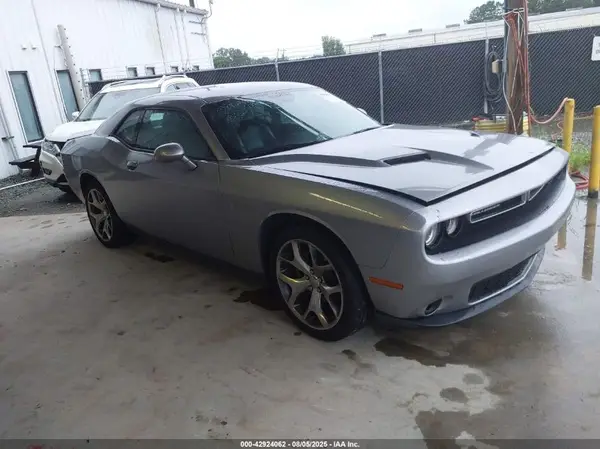 2C3CDZAG2GH234586 2016 DODGE CHALLENGER - Image 1