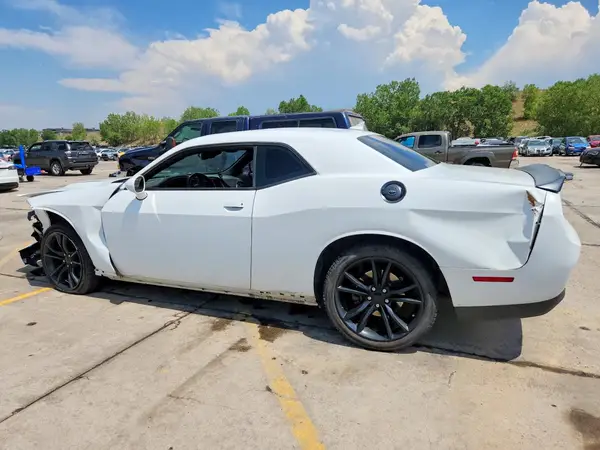 2C3CDZAG2GH337541 2016 DODGE CHALLENGER - Image 2
