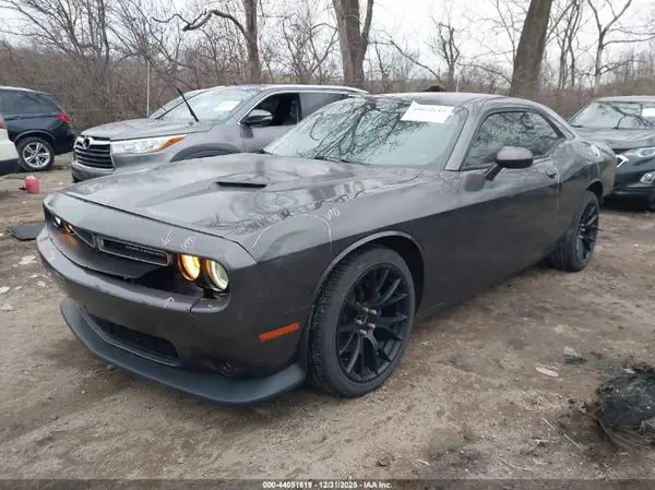2C3CDZAG2GH345767 2016 DODGE CHALLENGER - Image 2