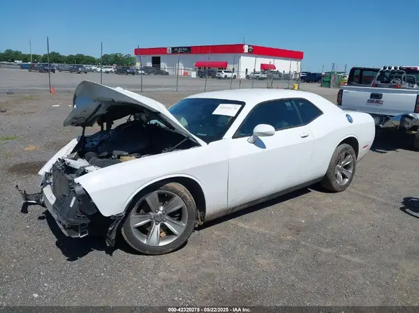 2C3CDZAG2GH352783 2016 DODGE CHALLENGER - Image 2