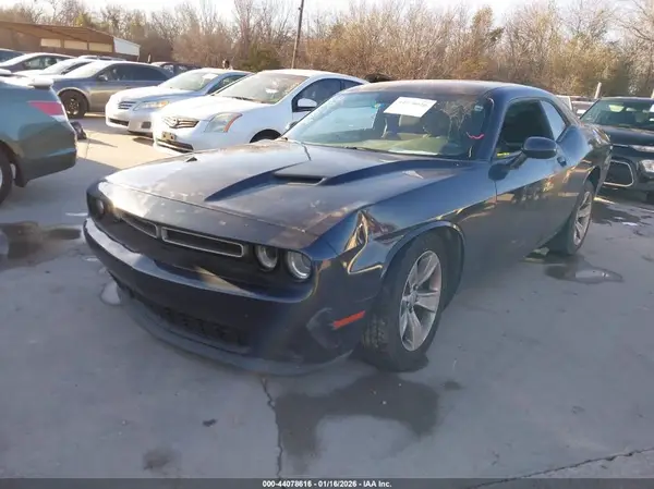 2C3CDZAG2HH568635 2017 DODGE CHALLENGER - Image 2