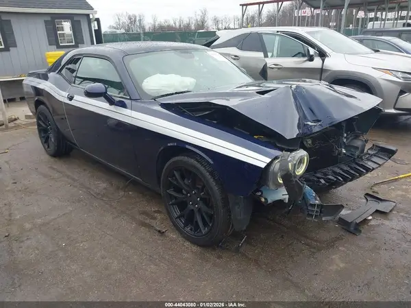 2C3CDZAG2HH573785 2017 DODGE CHALLENGER - Image 1