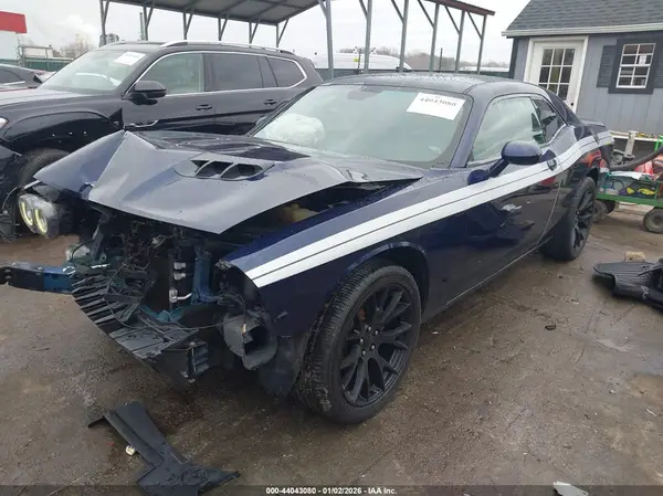 2C3CDZAG2HH573785 2017 DODGE CHALLENGER - Image 2