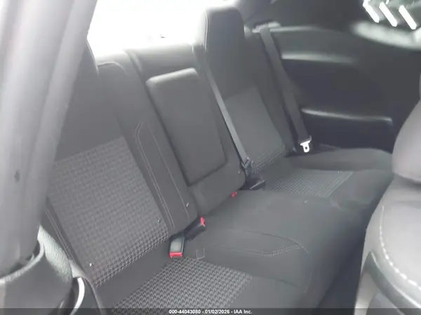 2C3CDZAG2HH573785 2017 DODGE CHALLENGER - Image 8