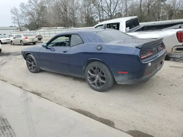 2C3CDZAG2HH589257 2017 DODGE CHALLENGER - Image 2