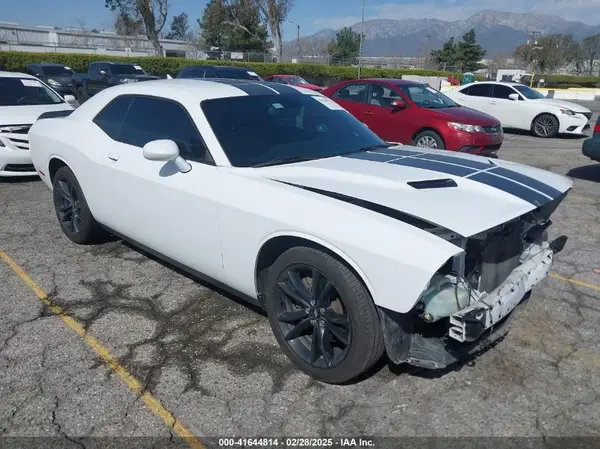 2C3CDZAG2HH592644 2017 DODGE CHALLENGER - Image 1