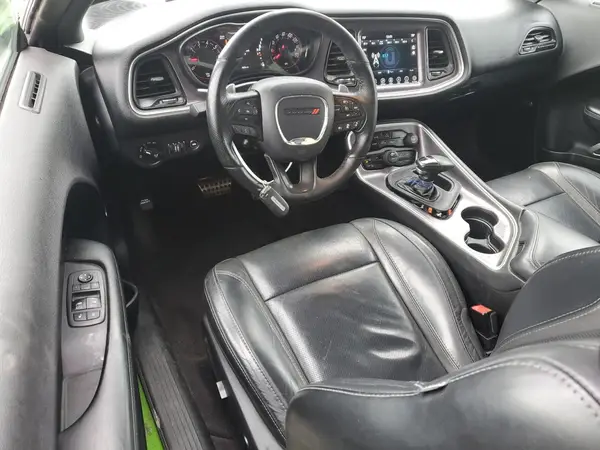 2C3CDZAG2HH600998 2017 DODGE CHALLENGER - Image 8