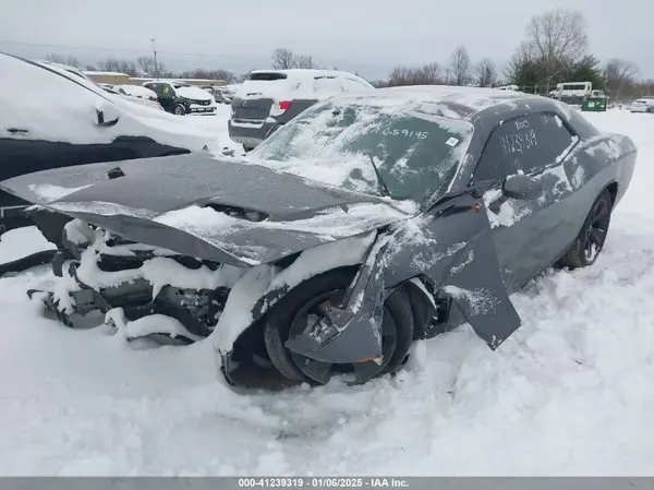 2C3CDZAG2HH659145 2017 DODGE CHALLENGER - Image 2