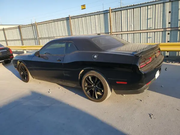 2C3CDZAG2JH118800 2018 DODGE CHALLENGER - Image 2