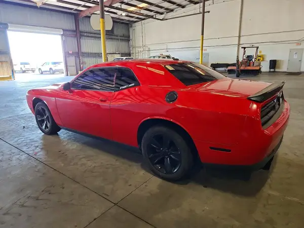 2C3CDZAG2JH130834 2018 DODGE CHALLENGER - Image 2