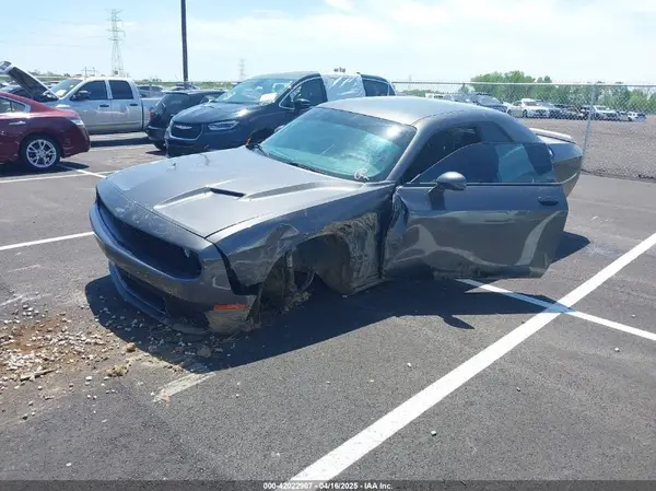 2C3CDZAG2JH132373 2018 DODGE CHALLENGER - Image 2