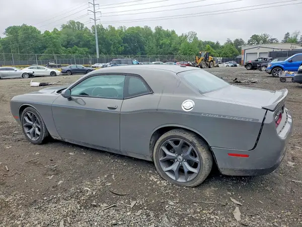 2C3CDZAG2JH152963 2018 DODGE CHALLENGER - Image 2