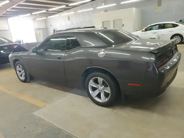 2C3CDZAG2JH153188 2018 DODGE CHALLENGER - Image 2