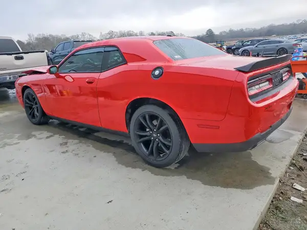 2C3CDZAG2JH196042 2018 DODGE CHALLENGER - Image 2
