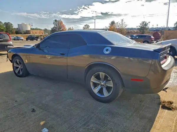 2C3CDZAG2JH236104 2018 DODGE CHALLENGER - Image 2