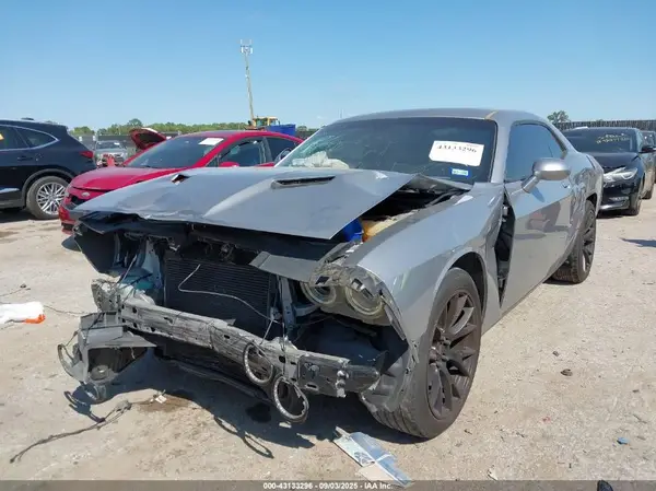 2C3CDZAG2JH241741 2018 DODGE CHALLENGER - Image 2