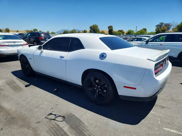 2C3CDZAG2JH245837 2018 DODGE CHALLENGER - Image 2