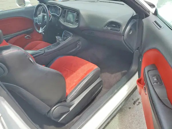 2C3CDZAG2JH327762 2018 DODGE CHALLENGER - Image 8