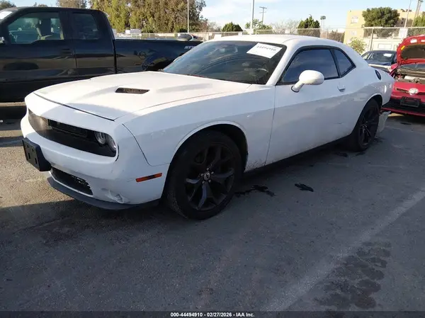 2C3CDZAG2JH333481 2018 DODGE CHALLENGER - Image 2
