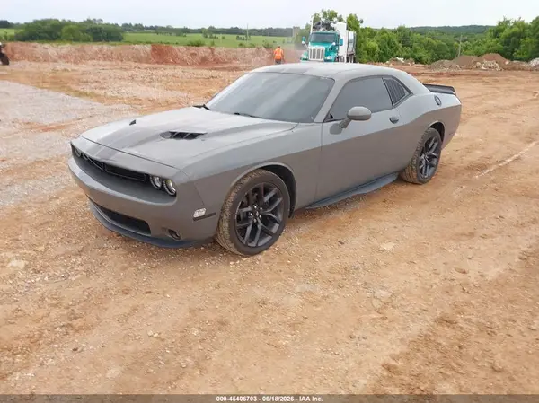 2C3CDZAG2KH508717 2019 DODGE CHALLENGER - Image 2