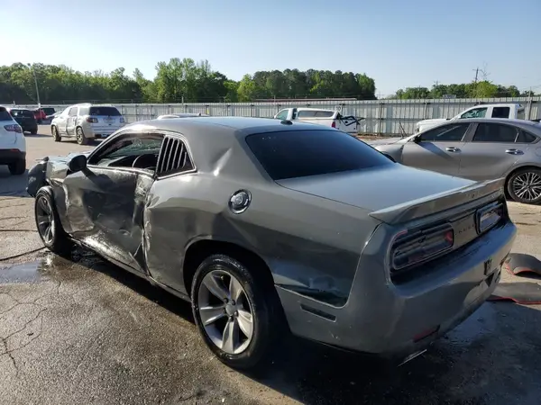2C3CDZAG2KH524724 2019 DODGE CHALLENGER - Image 2