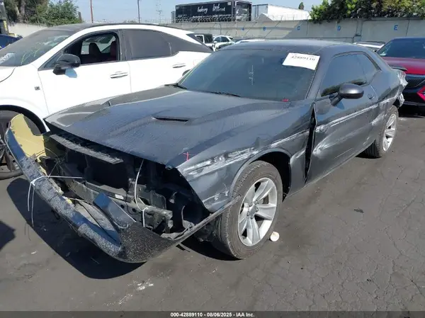 2C3CDZAG2KH525470 2019 DODGE CHALLENGER - Image 2
