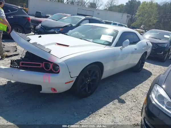 2C3CDZAG2KH529275 2019 DODGE CHALLENGER - Image 2