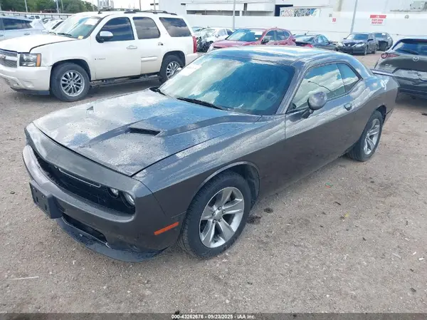2C3CDZAG2KH618358 2019 DODGE CHALLENGER - Image 2