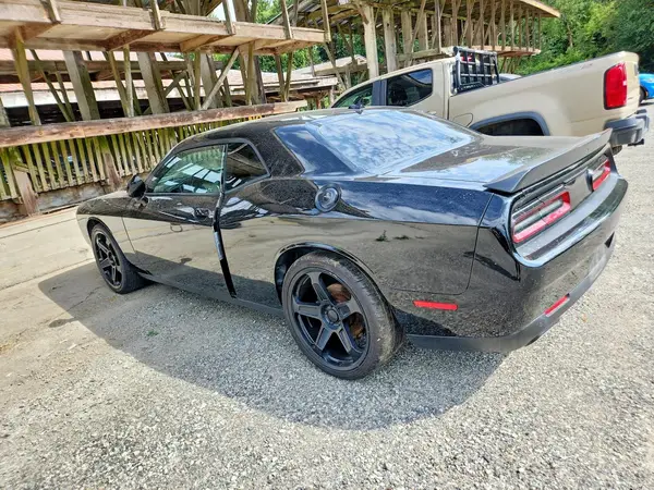 2C3CDZAG2KH656236 2019 DODGE CHALLENGER - Image 2
