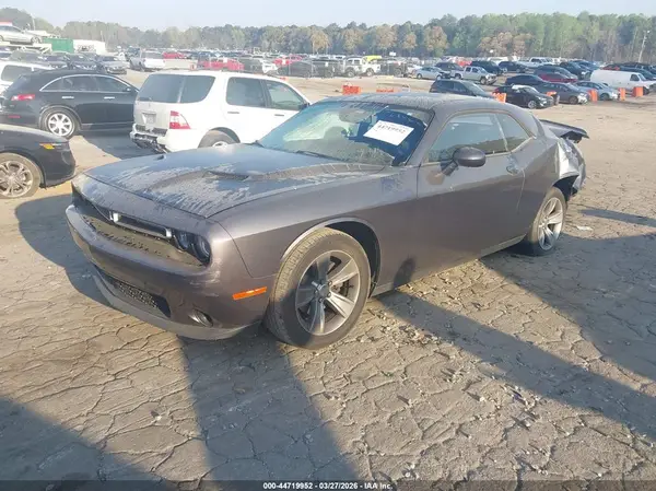 2C3CDZAG2KH674011 2019 DODGE CHALLENGER - Image 2
