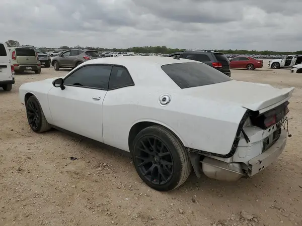 2C3CDZAG2KH677345 2019 DODGE CHALLENGER - Image 2