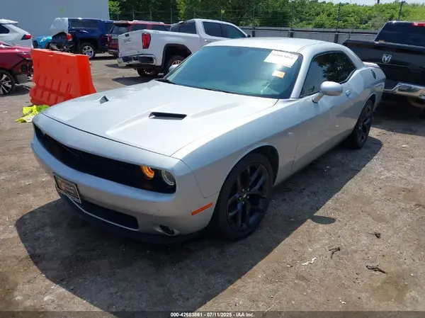 2C3CDZAG2LH176943 2020 DODGE CHALLENGER - Image 2