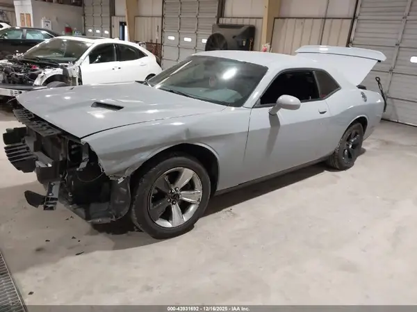 2C3CDZAG2MH568175 2021 DODGE CHALLENGER - Image 2
