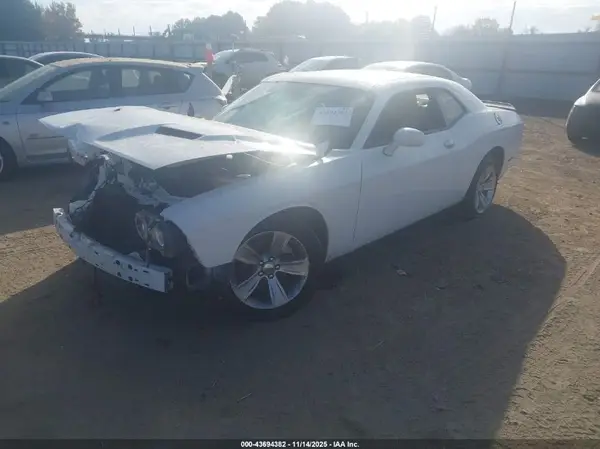 2C3CDZAG2PH521278 2023 DODGE CHALLENGER - Image 2