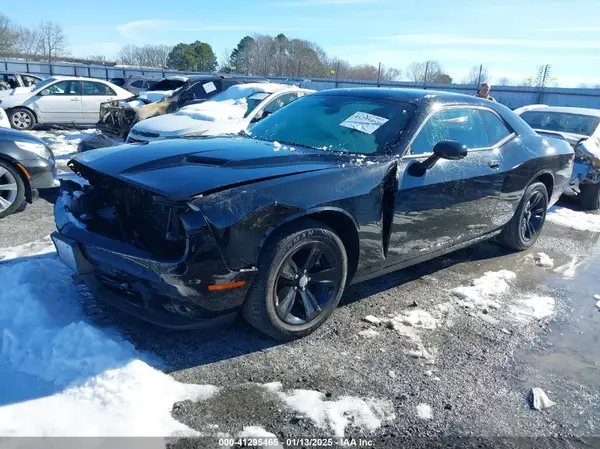 2C3CDZAG2PH553535 2023 DODGE CHALLENGER - Image 2