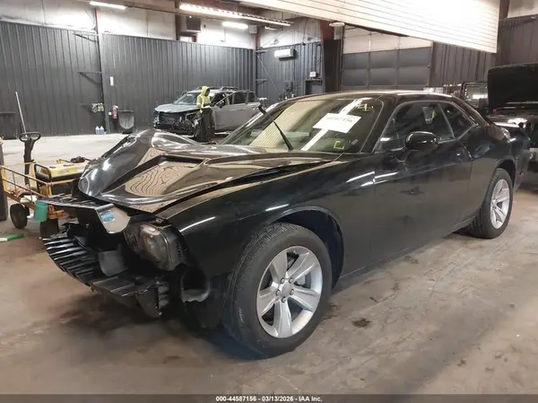 2C3CDZAG2PH573980 2023 DODGE CHALLENGER - Image 2