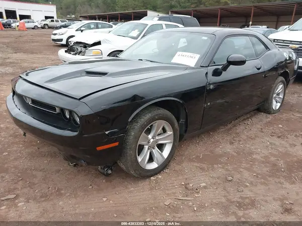 2C3CDZAG2PH574014 2023 DODGE CHALLENGER - Image 2