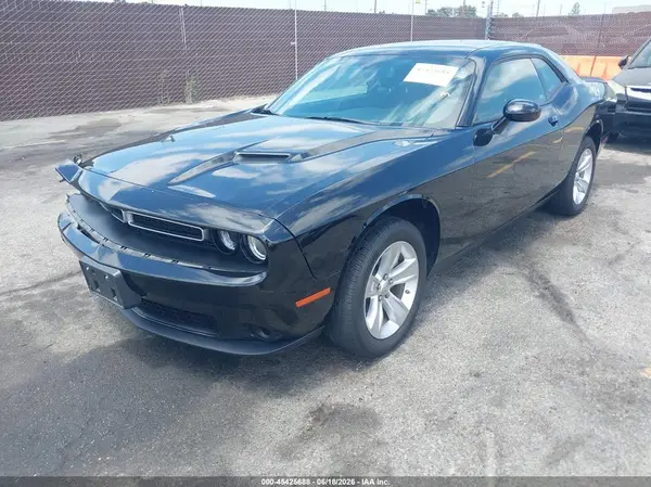 2C3CDZAG2PH628783 2023 DODGE CHALLENGER - Image 2