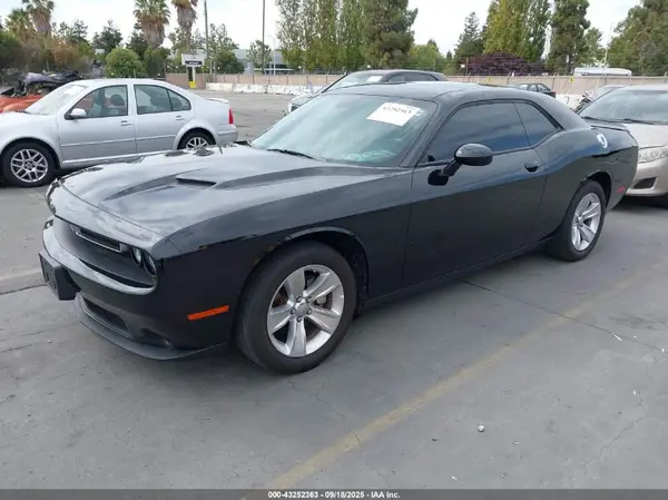 2C3CDZAG2PH658785 2023 DODGE CHALLENGER - Image 2