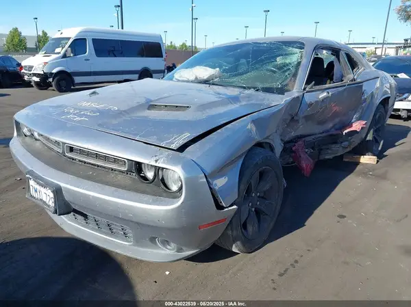 2C3CDZAG3GH100895 2016 DODGE CHALLENGER - Image 2