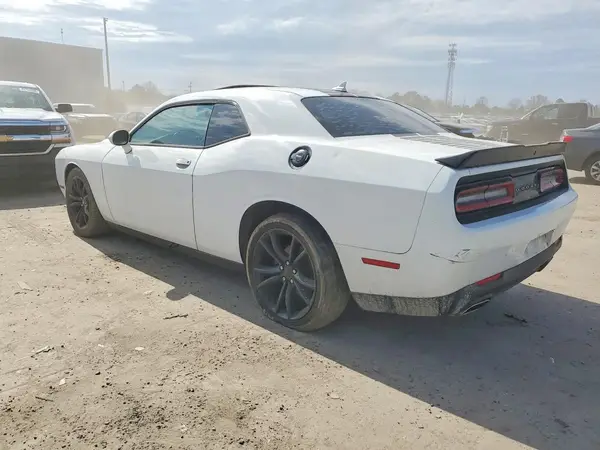 2C3CDZAG3GH113985 2016 DODGE CHALLENGER - Image 2