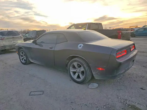 2C3CDZAG3GH138126 2016 DODGE CHALLENGER - Image 2