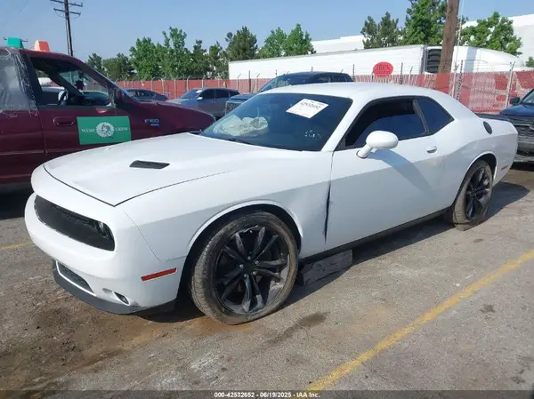 2C3CDZAG3GH145948 2016 DODGE CHALLENGER - Image 2