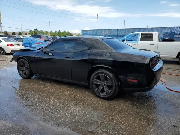 2C3CDZAG3GH176973 2016 DODGE CHALLENGER - Image 2
