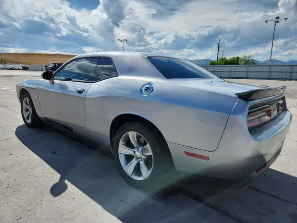 2C3CDZAG3GH177539 2016 DODGE CHALLENGER - Image 2