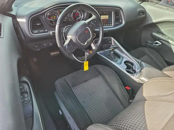 2C3CDZAG3GH240171 2016 DODGE CHALLENGER - Image 8