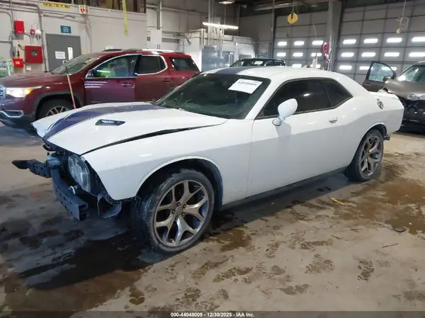 2C3CDZAG3GH254376 2016 DODGE CHALLENGER - Image 2