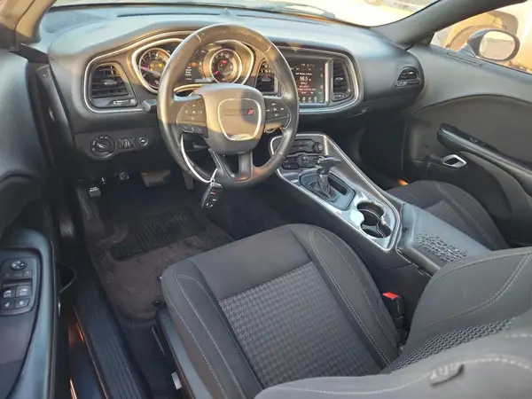 2C3CDZAG3GH256628 2016 DODGE CHALLENGER - Image 8
