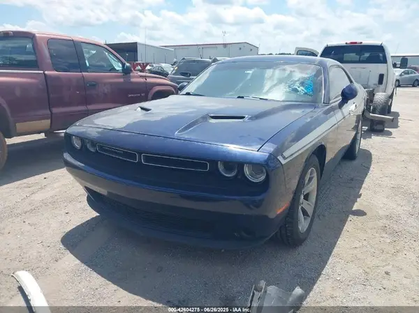 2C3CDZAG3GH300062 2016 DODGE CHALLENGER - Image 2