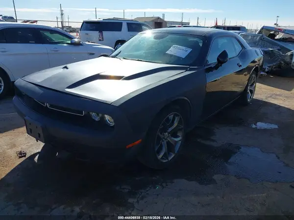 2C3CDZAG3GH329755 2016 DODGE CHALLENGER - Image 2